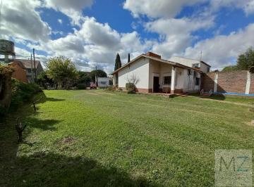 Casa · 100m² · 3 Ambientes · 2 Cocheras · Venta Casa 3 Ambientes con Lote Lindero | 600 m² Totales | Pileta | Acepta Permuta | Villa La Florida