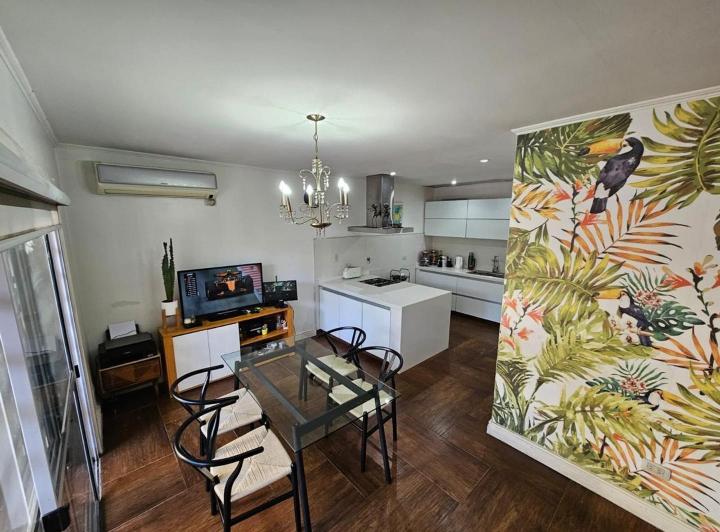 Casa · 130m² · 4 Ambientes · 1 Cochera