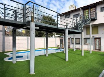 Casa · 499m² · 9 Ambientes · 6 Cocheras · Complejo Para Renta en Carlos Paz
