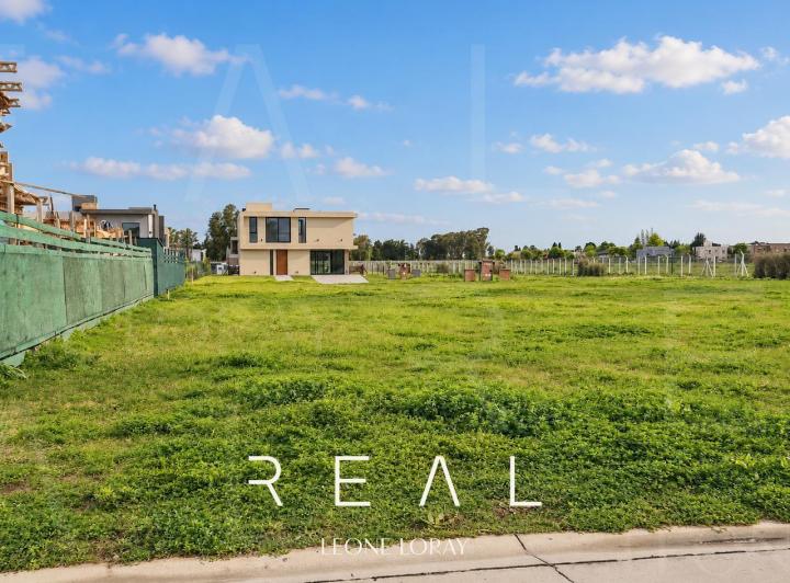 Terreno · 602m²