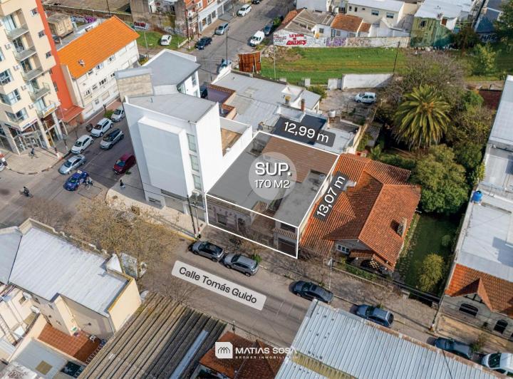 Terreno · 177m² · 5 Ambientes
