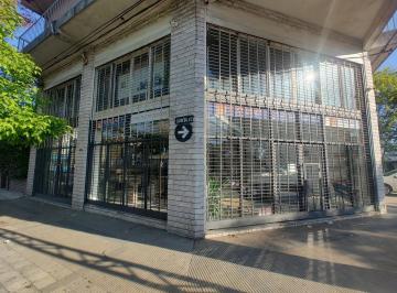 Local comercial · 170m² · Alquiler – Local Comercial en Esquina con Entrepiso – Santa Fe 4481 – Echesortu, Rosario