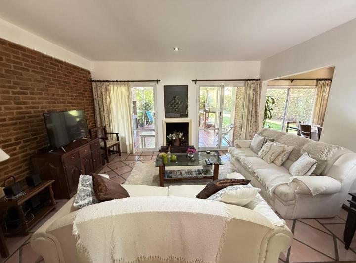 Casa · 151m² · 6 Ambientes