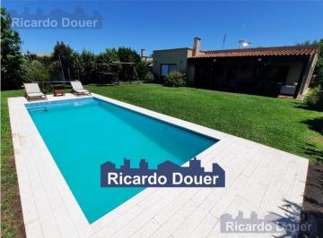 Casa · 710m² · 4 Ambientes · 2 Cocheras · Casa en Alquiler Temporario Verano en El Barrio El Cantón, Escobar