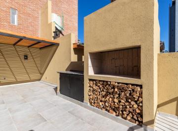 PH · 102m² · 4 Ambientes · Venta Casa de Pasillo Tres Dorm.