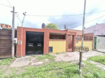 Casa · 100m² · 4 Ambientes · Casa a Refaccionar en Gonzalez Catan