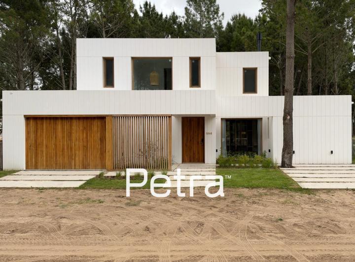Casa · 211m² · 5 Ambientes · 1 Cochera