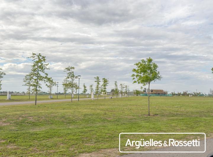 Terreno · 1100m²