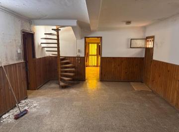 PH · 89m² · 3 Ambientes · 1 Cochera · PH a Restaurar Sobre Calle Cafferata Al 900