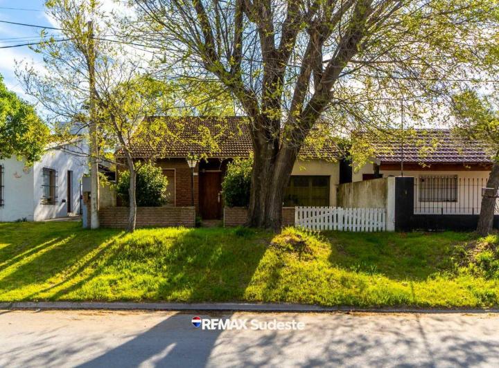 Casa en venta en Parque Esteban Dufaur · 3 ambientes