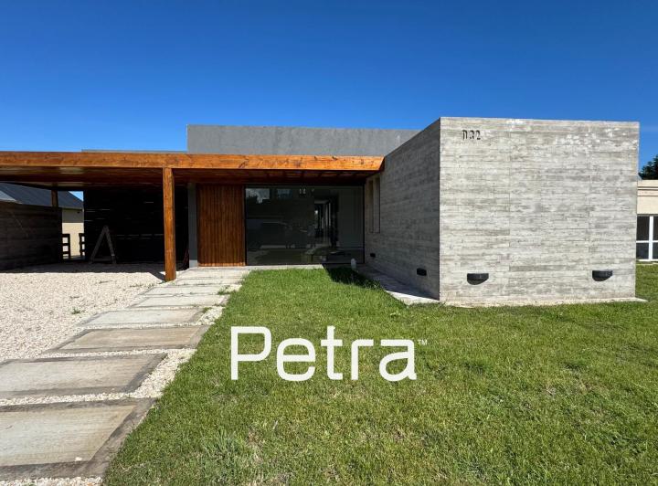 Casa · 190m² · 5 Ambientes · 1 Cochera