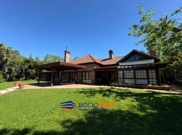 Casa · 450m² · 7 Ambientes · 2 Cocheras · Casa a La Venta en Country Club San Diego, Moreno