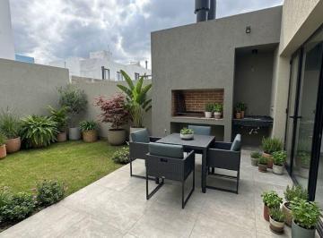 PH · 88m² · 5 Ambientes · 1 Cochera · Duplex Planta Baja a Estrenar 2 Dorm. - Todos Los Servicios