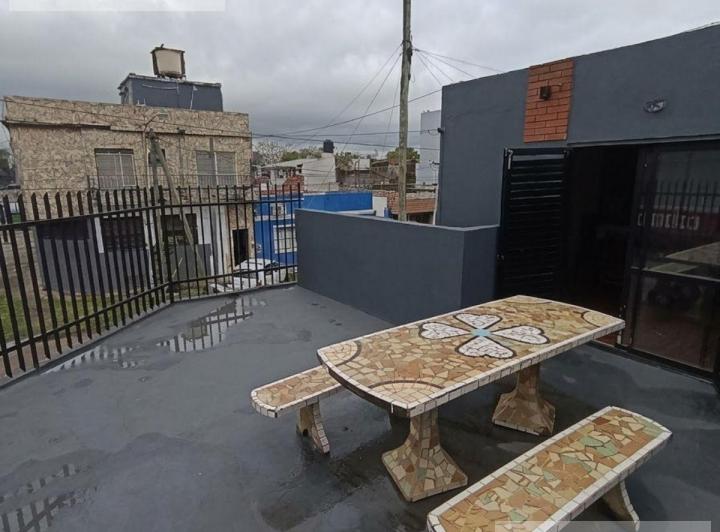 Casa · 193m² · 8 Ambientes · 2 Cocheras