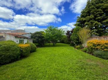 Casa de 3 ambientes, Tandil · Casa en Venta - Amplio Jardín con Frutales (Apta Crédito)