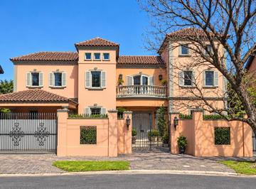 Casa · 580m² · 7 Ambientes · 5 Cocheras · Casa en Venta Santa Rita Calle Privada 4 Suites, Play, Pileta Quincho