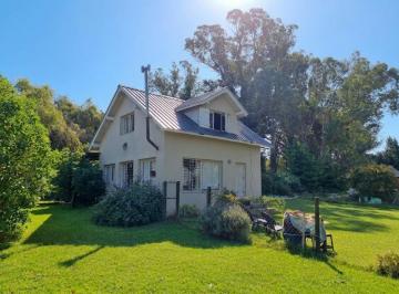 Casa · 140m² · 3 Ambientes · Casa 3 Ambientes con Amplio Parque en Sierra de Los Padres