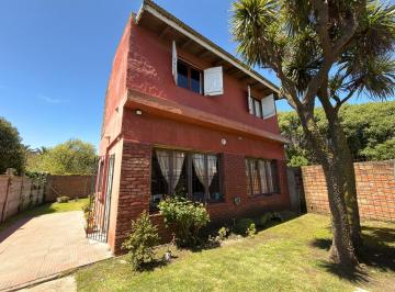 PH · 60m² · 3 Ambientes · 1 Cochera · PH 3 Ambientes Amplio Patio y Garage Zona Faro Norte