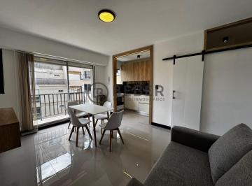 Departamento · 46m² · 2 Ambientes · En Venta Dos Ambientes con Balcon Corrido, Centro
