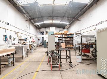 Bodega-Galpón · 325m² · Venta Excelente Galpon en Villa Martelli en Lote Propio