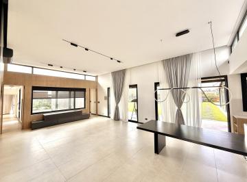Casa · 253m² · 7 Ambientes · 2 Cocheras · Casa en Venta de Cuatro Dorm. en Barrio Las Tardes Roldán