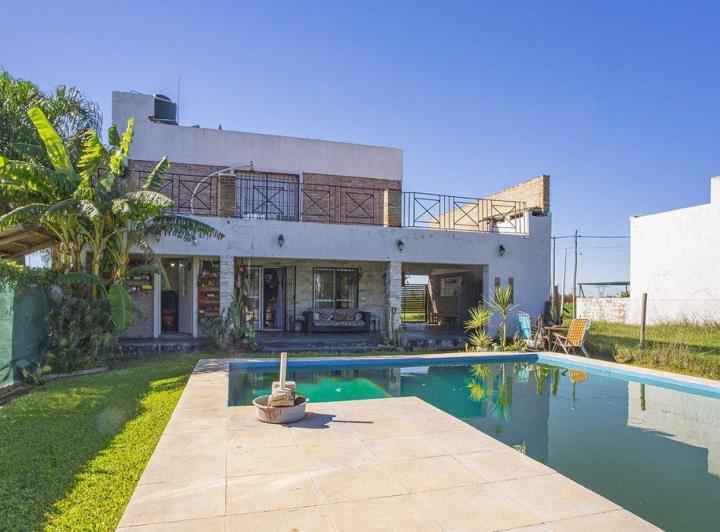 Casa · 105m² · 3 Ambientes · 2 Cocheras