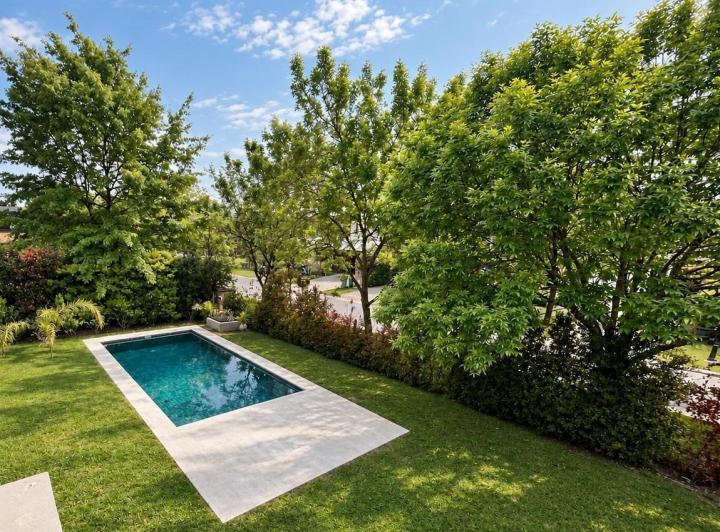 Casa · 220m² · 5 Ambientes · 1 Cochera