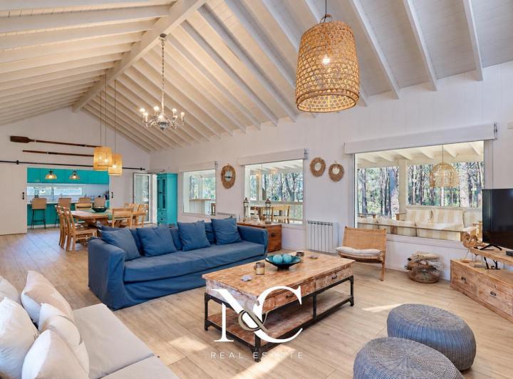 Casa · 160m² · 5 Ambientes