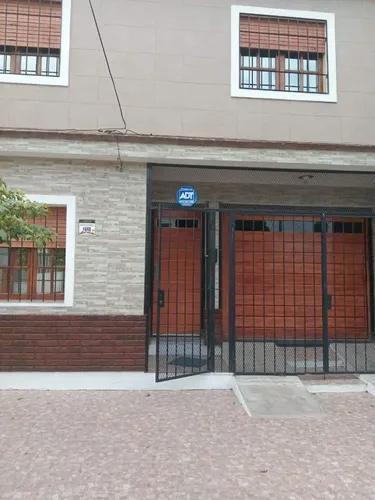Casa · 193m² · 6 Ambientes · 1 Cochera