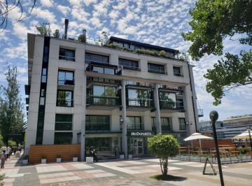 Oficina comercial · 120m² · 4 Ambientes · 4 Cocheras · Excelente Oficina en Puerto Madero Todo Externo Mas 4 Cocheras Fijas - Dique Puente de La Mujer
