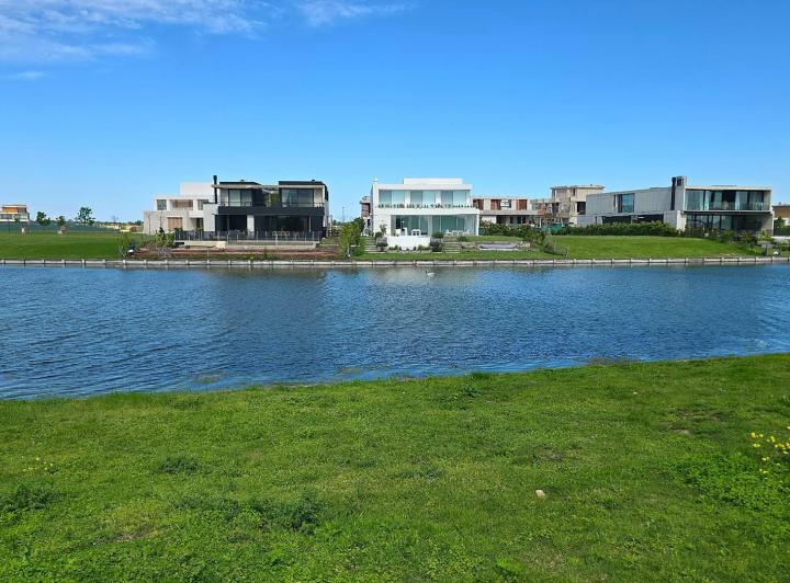 Terreno · 947m²