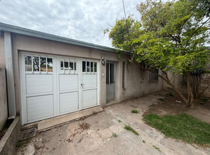 Casa · 93m² · 3 Ambientes · 1 Cochera