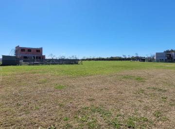 Terreno · 600m² · Lote en Venta. Excelente Ubicación, Area13, Listo Para Construir