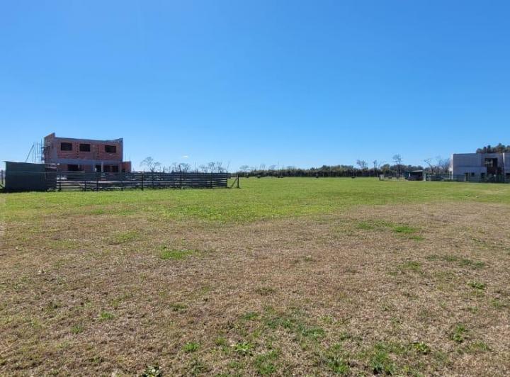 Terreno · 600m²