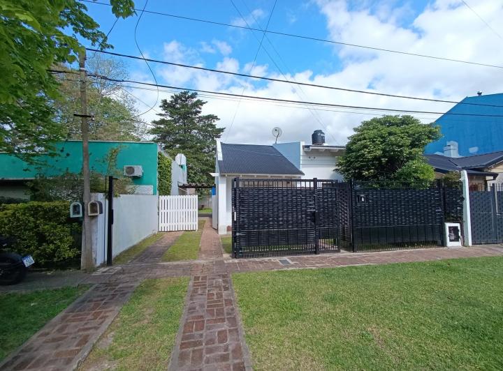 Casa · 106m² · 3 Ambientes · 3 Cocheras