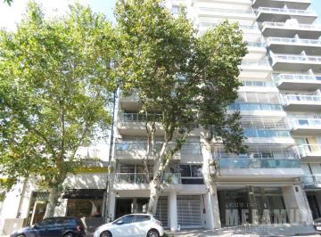 Departamento · 48m² · 2 Ambientes · 1 Cochera · 2 Ambientes / Alquiler / Flores con Cochera