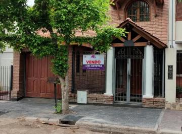 Casa de 6 ambientes, San Francisco del Monte · Casa en Venta Barrio Unimev