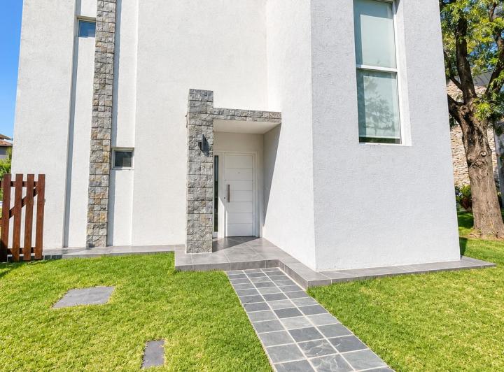 Casa · 180m² · 4 Ambientes