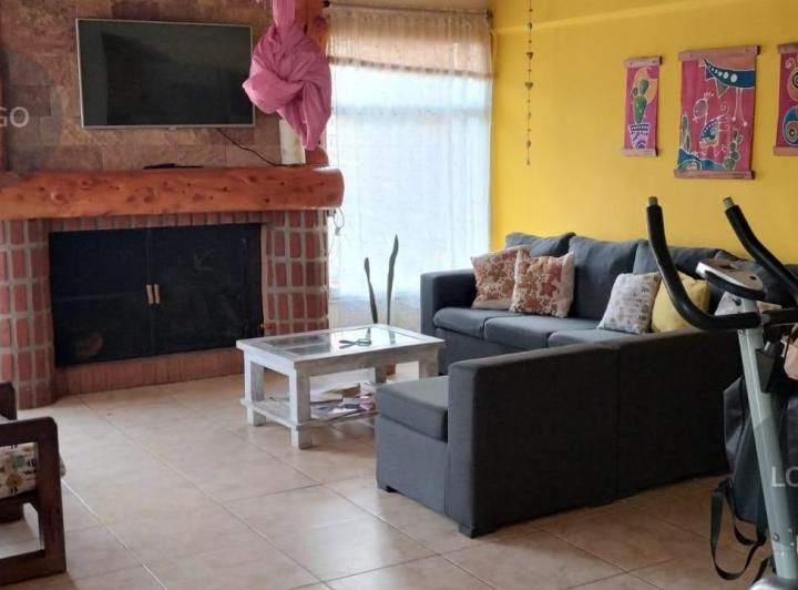 Casa · 209m² · 8 Ambientes · 1 Cochera