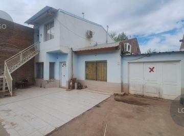 Casa · 378m² · 5 Ambientes · 1 Cochera · En Venta | Casa y Departamento Independiente | Añelo