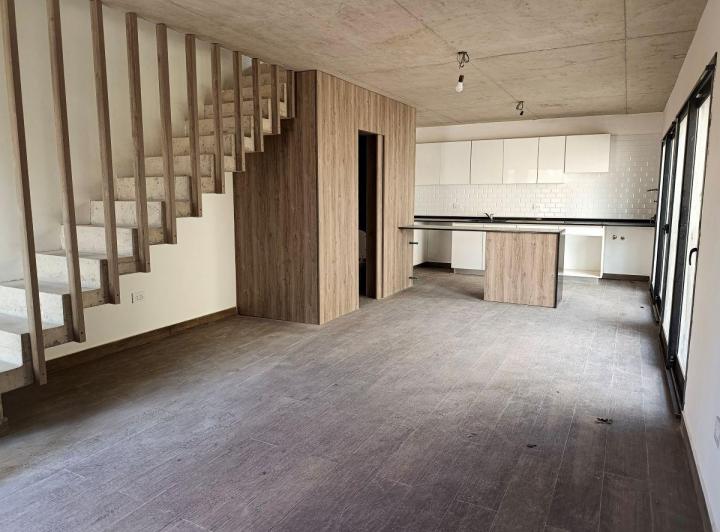 Casa · 112m² · 4 Ambientes · 1 Cochera