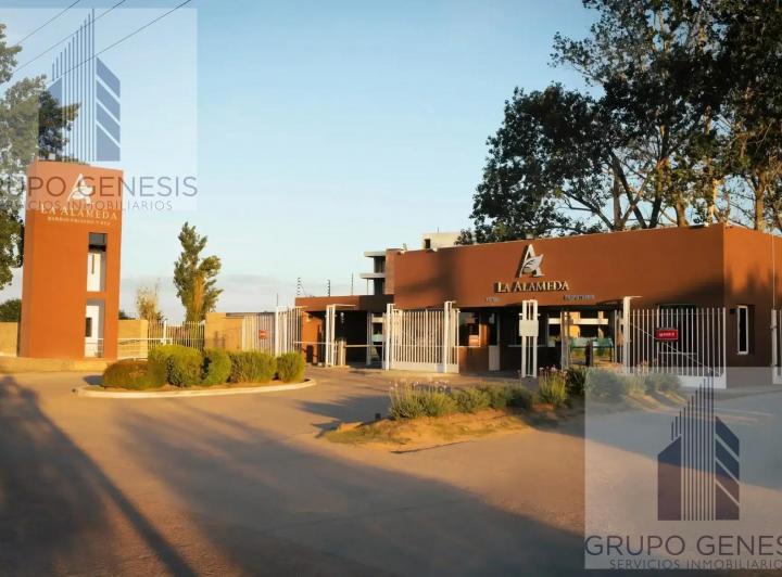 Terreno · 831m²