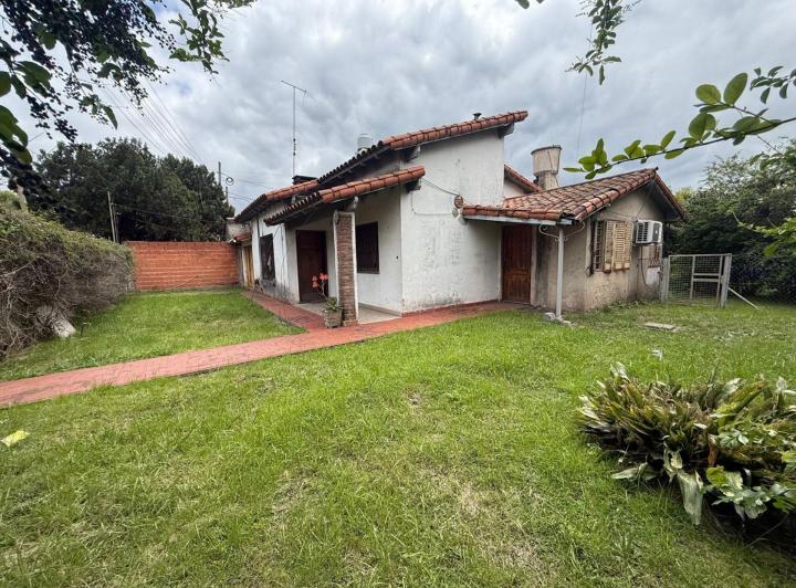 Casa · 70m² · 4 Ambientes · 1 Cochera