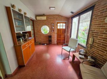 PH · 82m² · 4 Ambientes · PH de 4 Ambientes con Terraza Propia y Parrilla.