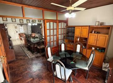 Casa · 337m² · 4 Ambientes · 1 Cochera · Casa en Venta La Plata