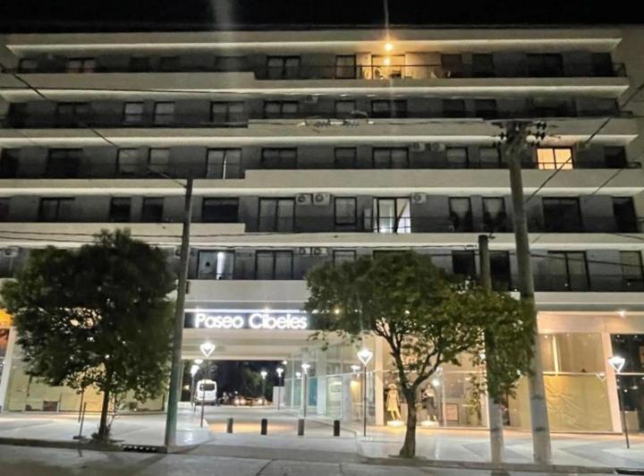 Departamento · 98m² · 6 Ambientes · 1 Cochera