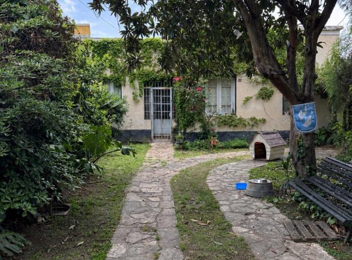 Casa · 82m² · 4 Ambientes · 1 Cochera