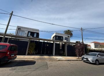 Departamento · 90m² · 4 Ambientes · 1 Cochera · Duplex en Venta Adrogué - 4 Ambientes con Cochera