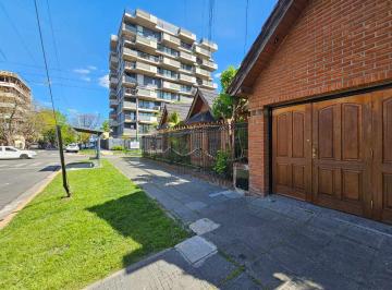 Casa · 200m² · 6 Ambientes · 2 Cocheras · Alquiler Casa 6 Ambientes Ituzaingo Centro 441 m²