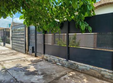 Casa · 51m² · 4 Ambientes · 1 Cochera · Casa en Hermosa Zona del Challao con Tour Virtual